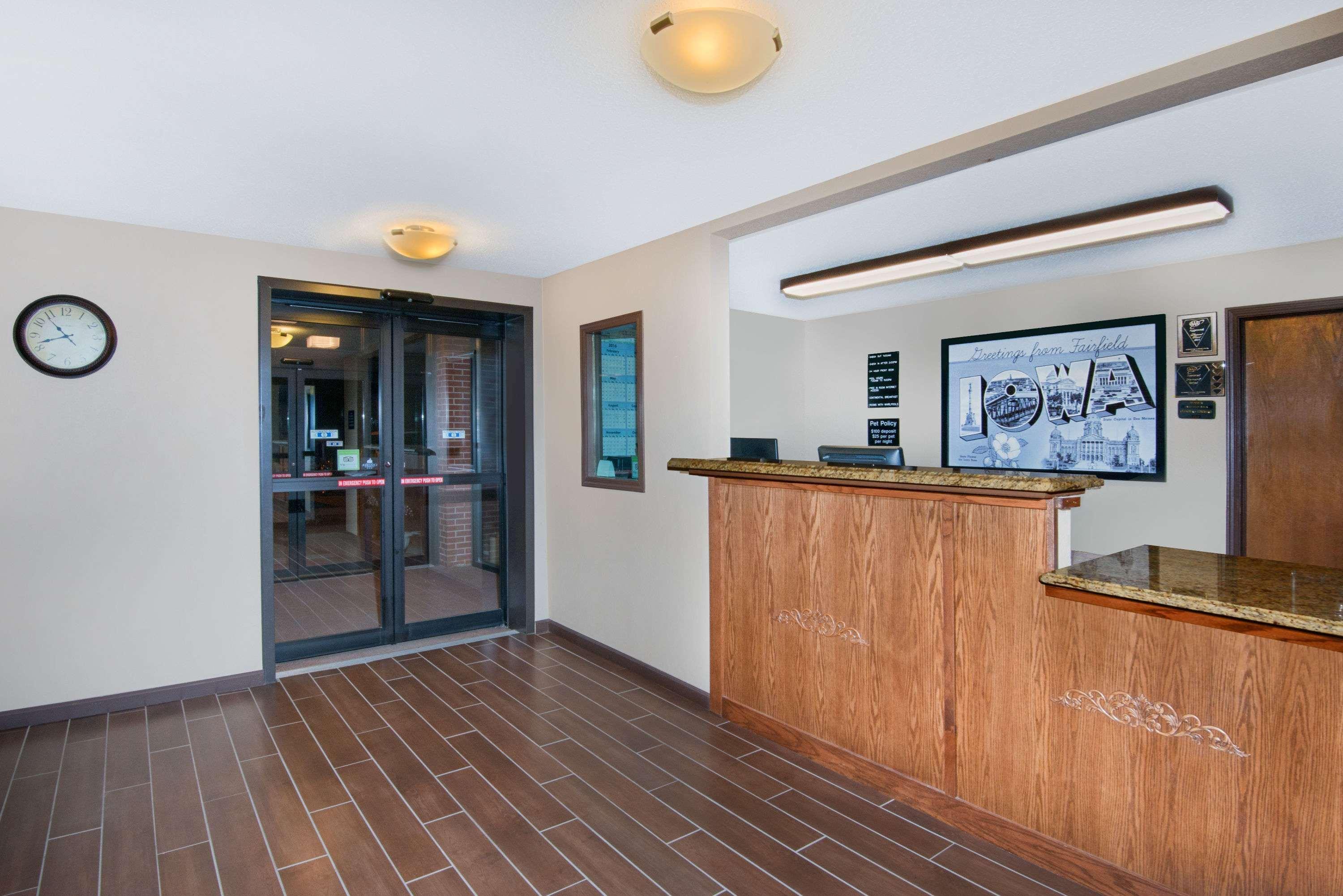Super 8 By Wyndham Fairfield Exterior foto